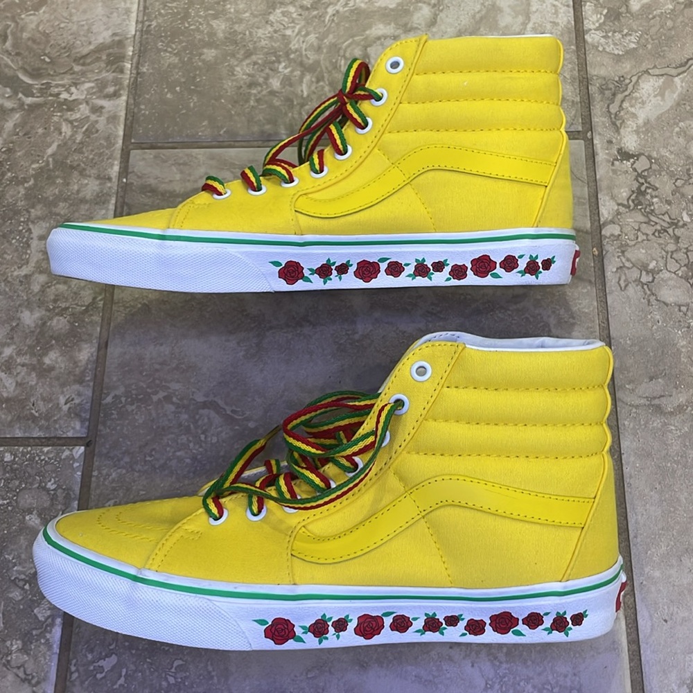 Vans Men's Customs Sk8 High Yellow with red roses in sole‎ sz 9.5